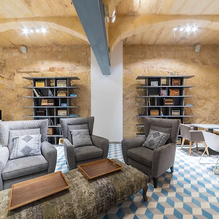 19 Rooms-3
