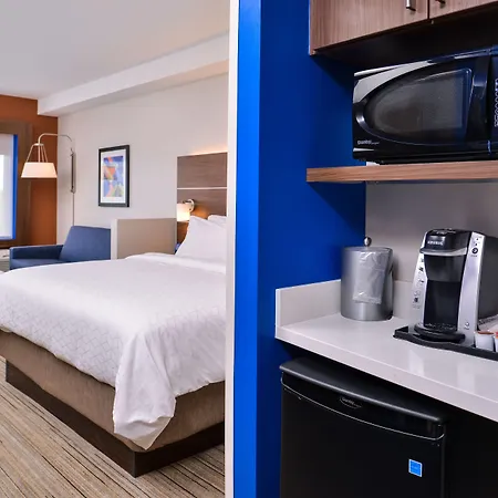 Holiday Inn Express & Suites Farmville By Ihg-3