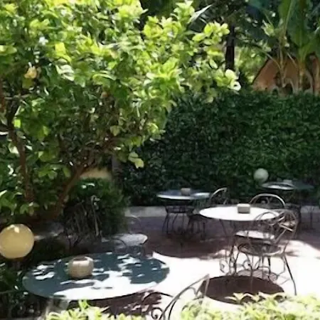 Hotel Select Garden-3