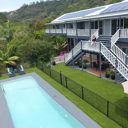 The Country House At Hunchy Montville-3