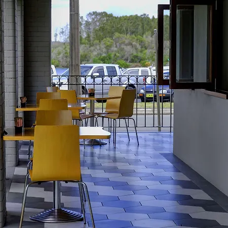 Lakes And Ocean Hotel Forster-3
