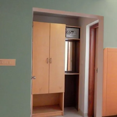 Hotel Raviraj-2