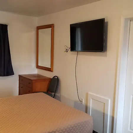 Budget Inn Breezewood-3