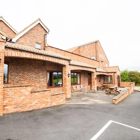 Oyo White Horse Lodge Hotel, East Thirsk-2