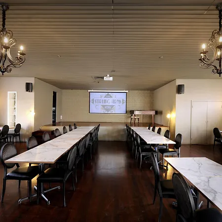 The Stirling Arms Hotel-3