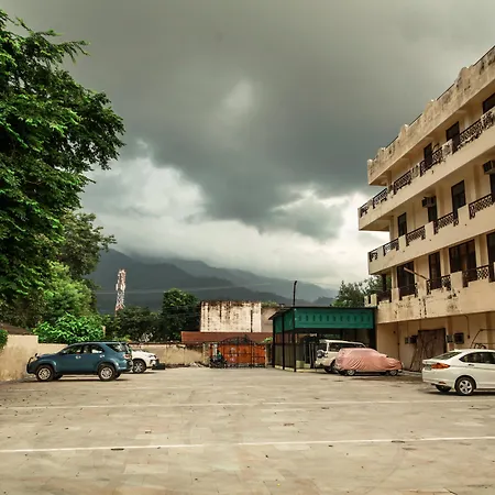 Hotel Neeraj Bhawan- Triveni Ghat-3