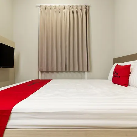 Reddoorz Plus @ Patal Senayan-3