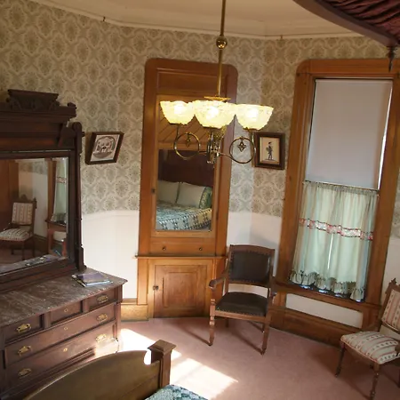 The Richards House-3