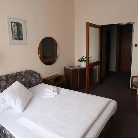 Hotel Slovan Plzen-3