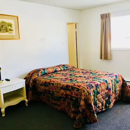 Sharptail Motor Inn-3