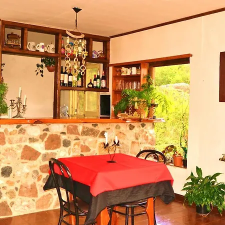 Hosteria El Ceibo-3