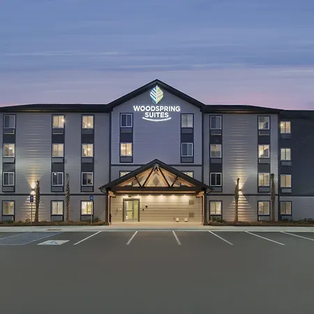 Woodspring Suites Savannah Pooler-2