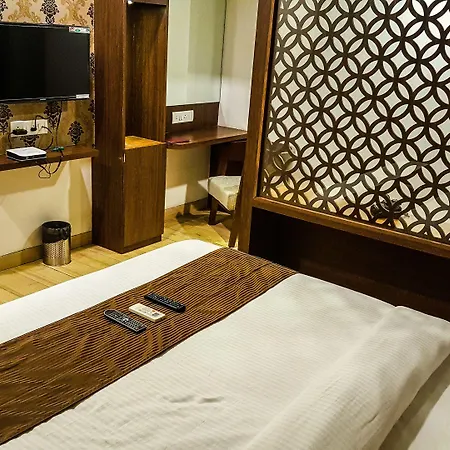 Oyo 13468 Hotel Jai Malhar Residency-3