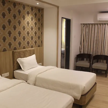 Oyo 13468 Hotel Jai Malhar Residency-2