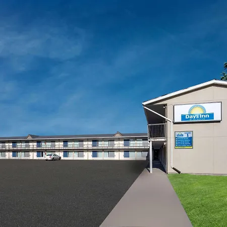 Days Inn By Wyndham Birch Run-3