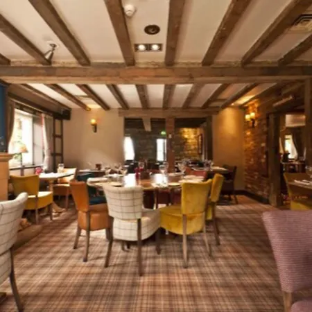 The Crown Pub, Dining & Rooms-2