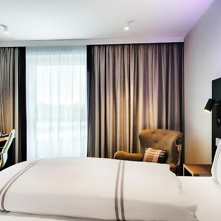 Premier Inn Lübeck City Centre-3