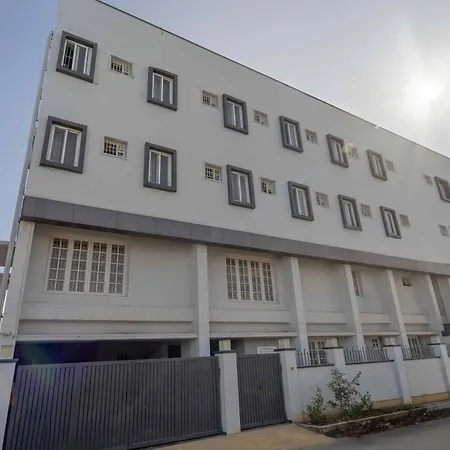 Itsy Hotels Aiswaryam Residency-2