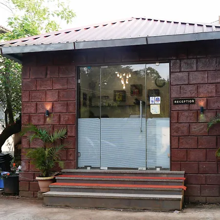 Treebo Jp Cottage With Swimming Pool-3