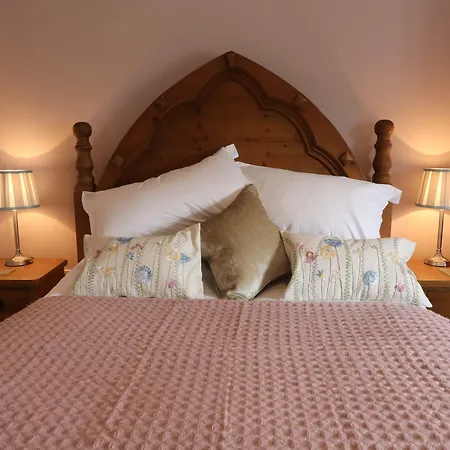 Inglenook Guest House-3