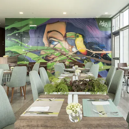Holiday Inn - Lima Airport By Ihg-3