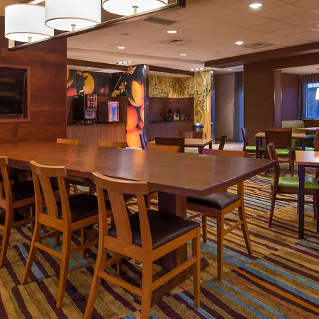 Fairfield Inn & Suites By Marriott St. Louis Westport-3