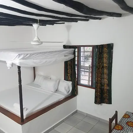Baraka Aquarium Bungalows-2