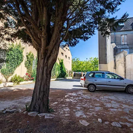 Hotel De La Gare-2
