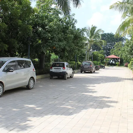 Top3 Lords Resort Bhavnagar-3