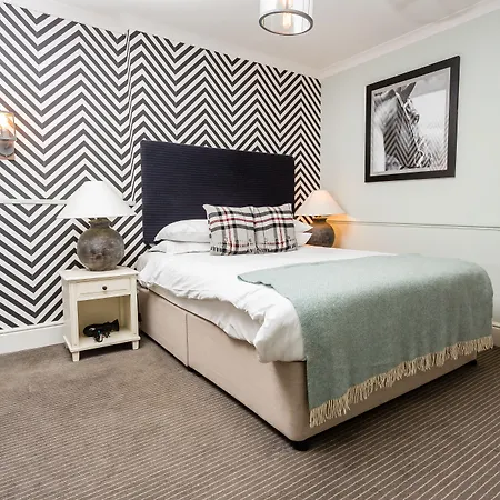 White Hart, Newmarket By Marston'S Inns-2