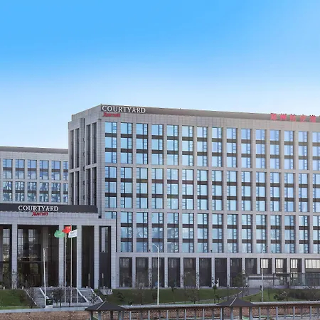 Courtyard By Marriott Zhengzhou Airport-3