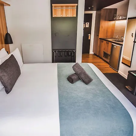 No. 9 Hotel-2