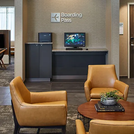 Courtyard By Marriott Minneapolis West-2