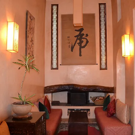 Riad Amaris-2