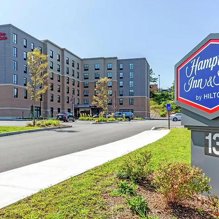 Hampton Inn & Suites Boston/Waltham-2