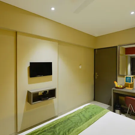 Click Hotel Vadodara 400 Mtr From Railway Station-3