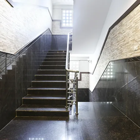 Oyo 30525 Dwarka Grand-2