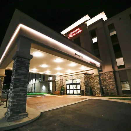 Hampton Inn & Suites Forest City-2