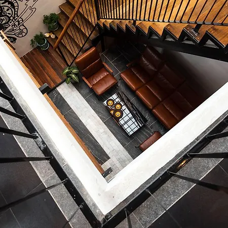 โรงแรม แฟมมิลี่ ทรี-2
