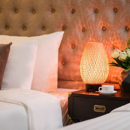 Golden Rooster Hotel-3