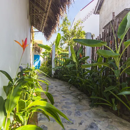 Cashew Tree Bungalow-2