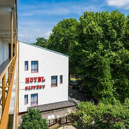 CE Napfény Hotel-3