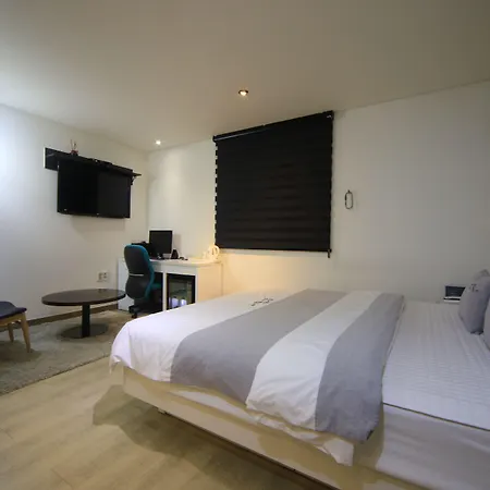 Busan H-Avenue Hotel Seomyeon Station-2