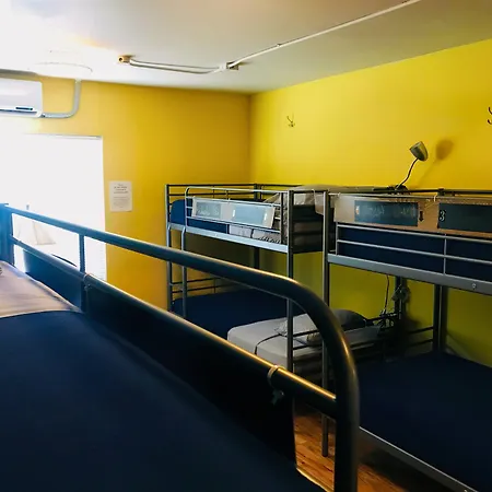 Melrose Hostel (Adults Only)-2