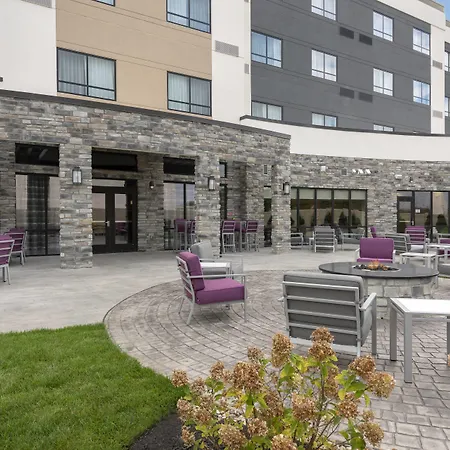 Courtyard By Marriott Cleveland Elyria-3