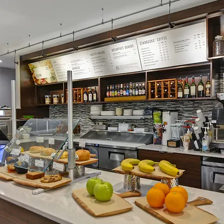 Courtyard By Marriott Long Island Islip/Courthouse Complex-3