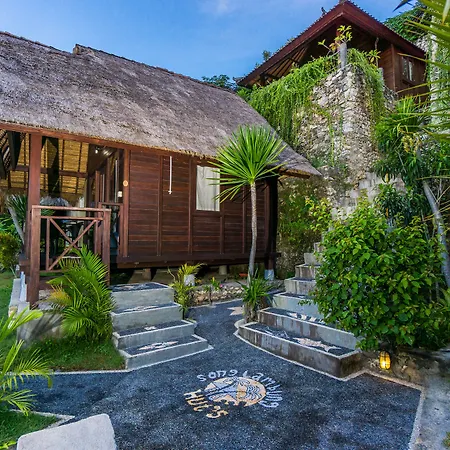 Song Lambung Beach Huts-2