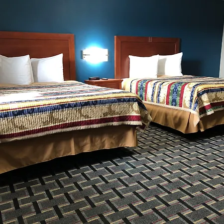 Royal Motel-3