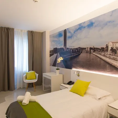 Bilbao City Rooms-3