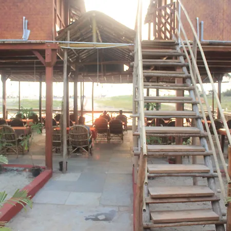 Sunset & Waves Resort, Mandrem Beach-3